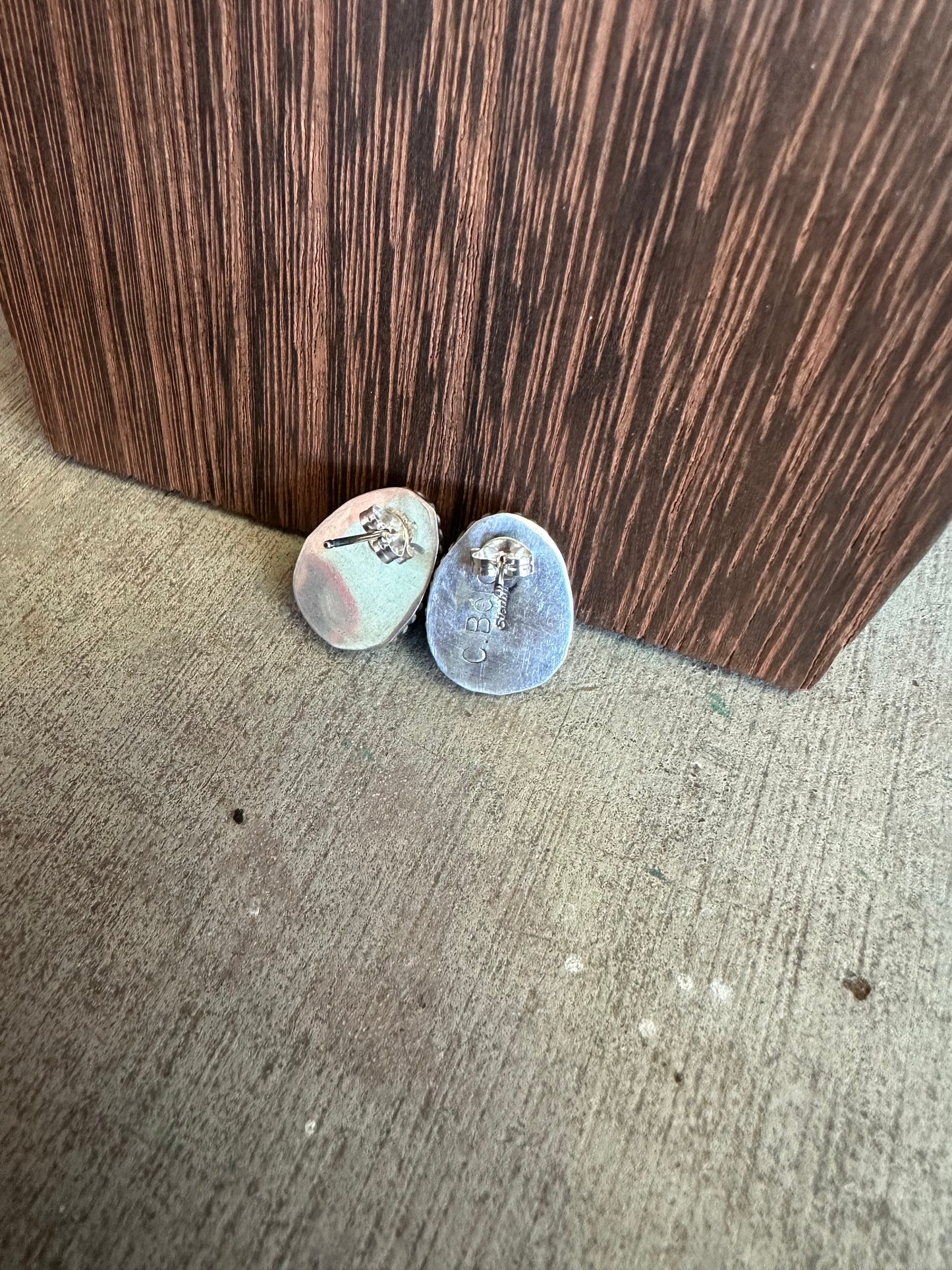 Lapis Studs