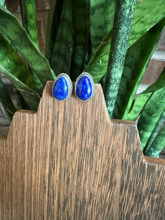 Lapis Studs